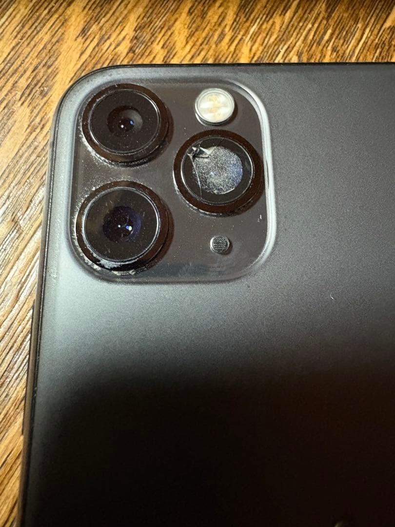 【画面綺麗】iPhone 11 Pro 256GB SIMフリー ※カメラ割れ