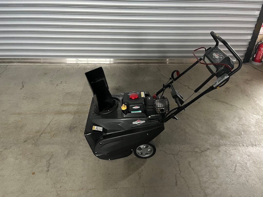 ブリッグス＆ストラットン 1222EE 小型除雪機　ガソリン7.5馬力　値引き中
