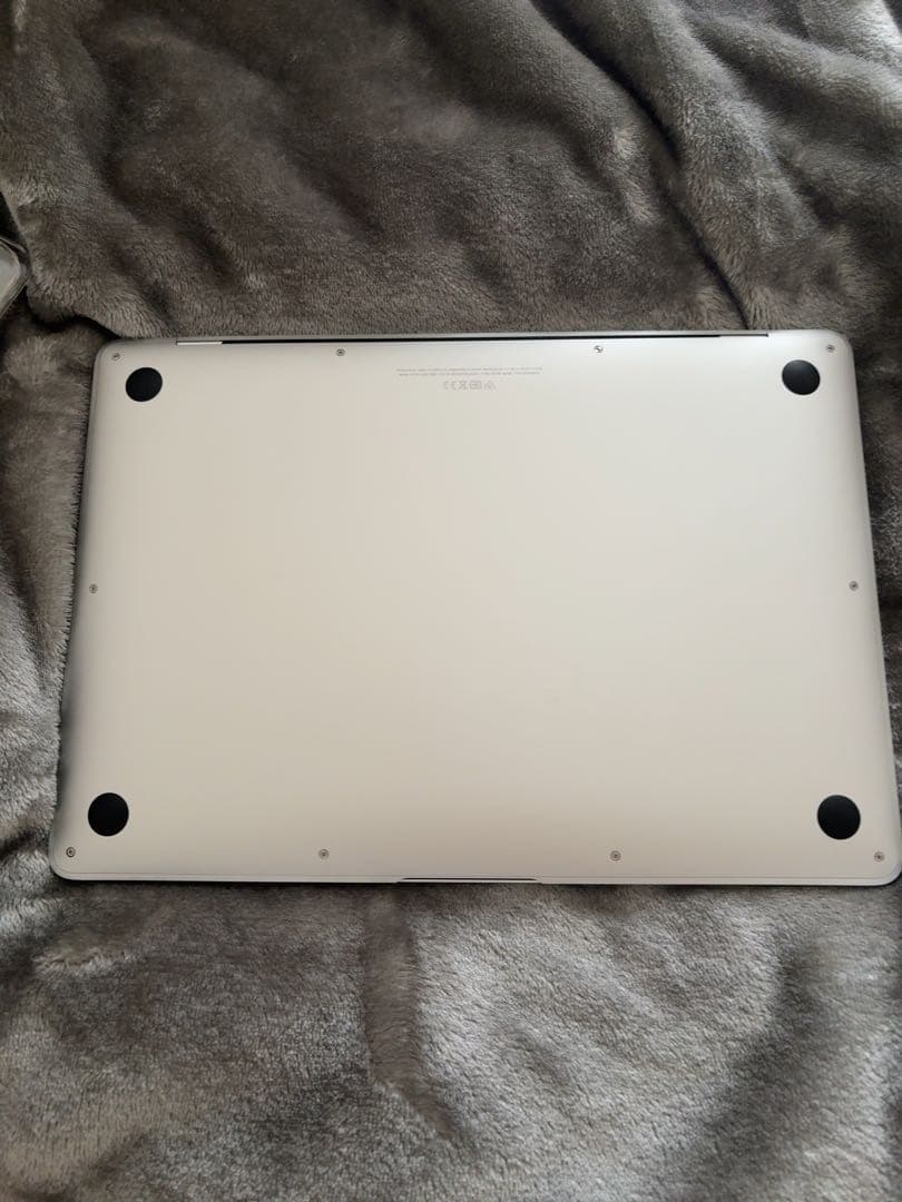 MacBook Air 2020 バッテリー94%