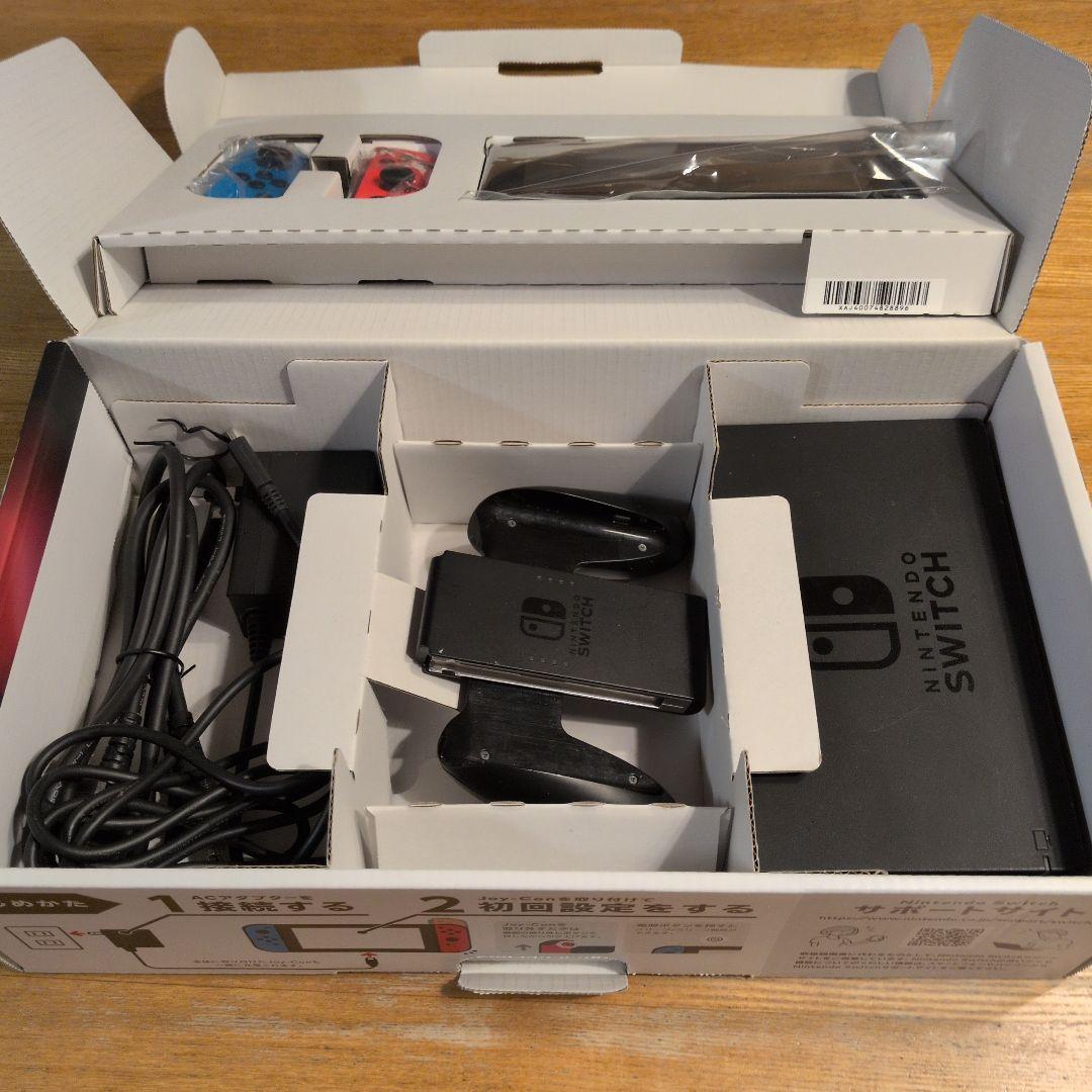 箱付きNintendo Switch 本体 Joy-Conケーブル全パーツあり