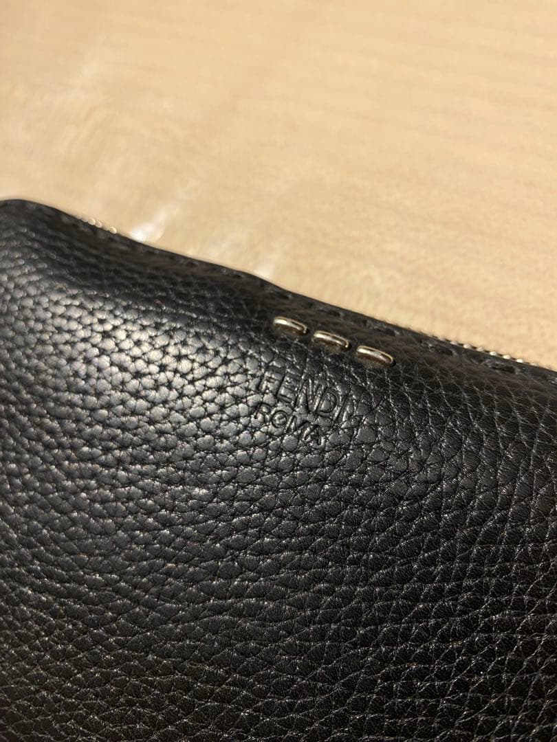 FENDI ROMA ブラックレザー長財布