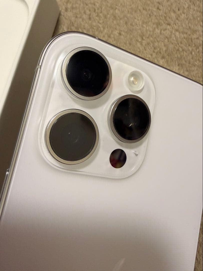 iPhone 16 Pro Max 256GB デザートチタニウム 美品