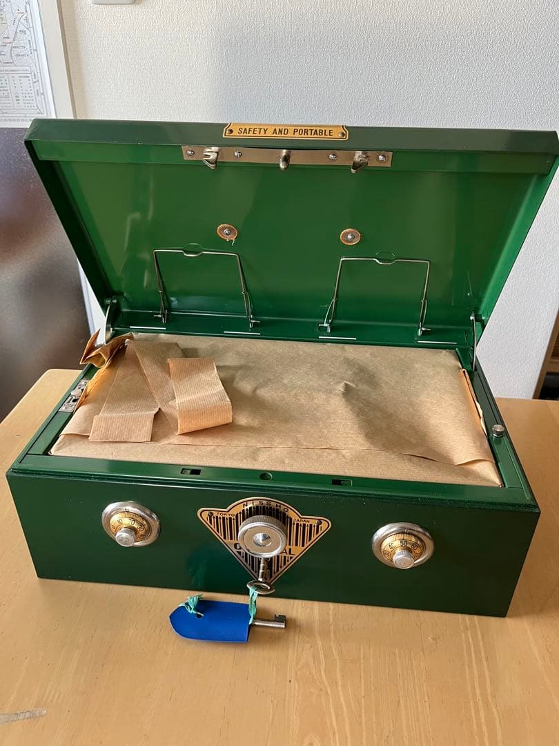 タイムセール‼️ 美品　大型　手持ち金庫【未使用品】ベル音機能あり