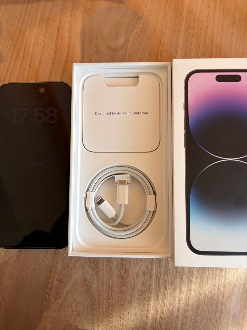 Apple iPhone 14 Pro 本体 充電ケーブル付