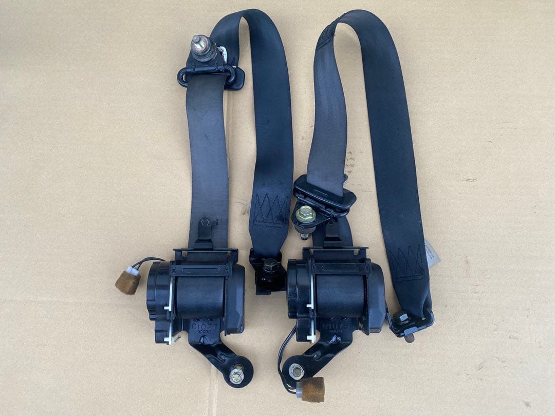 マツダ RX7 FC3S 後期　純正　 シートベルト(k)