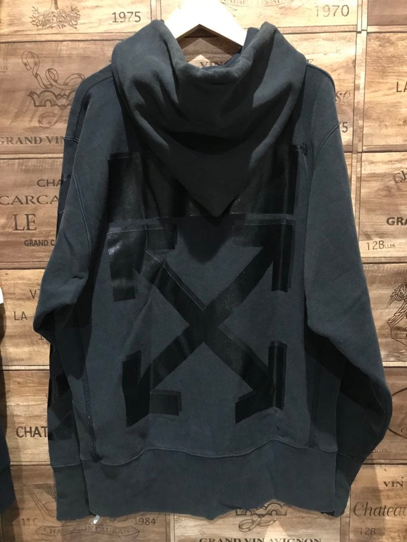 【値下げ対応可能‼️】Off-White × champion パーカー 黒