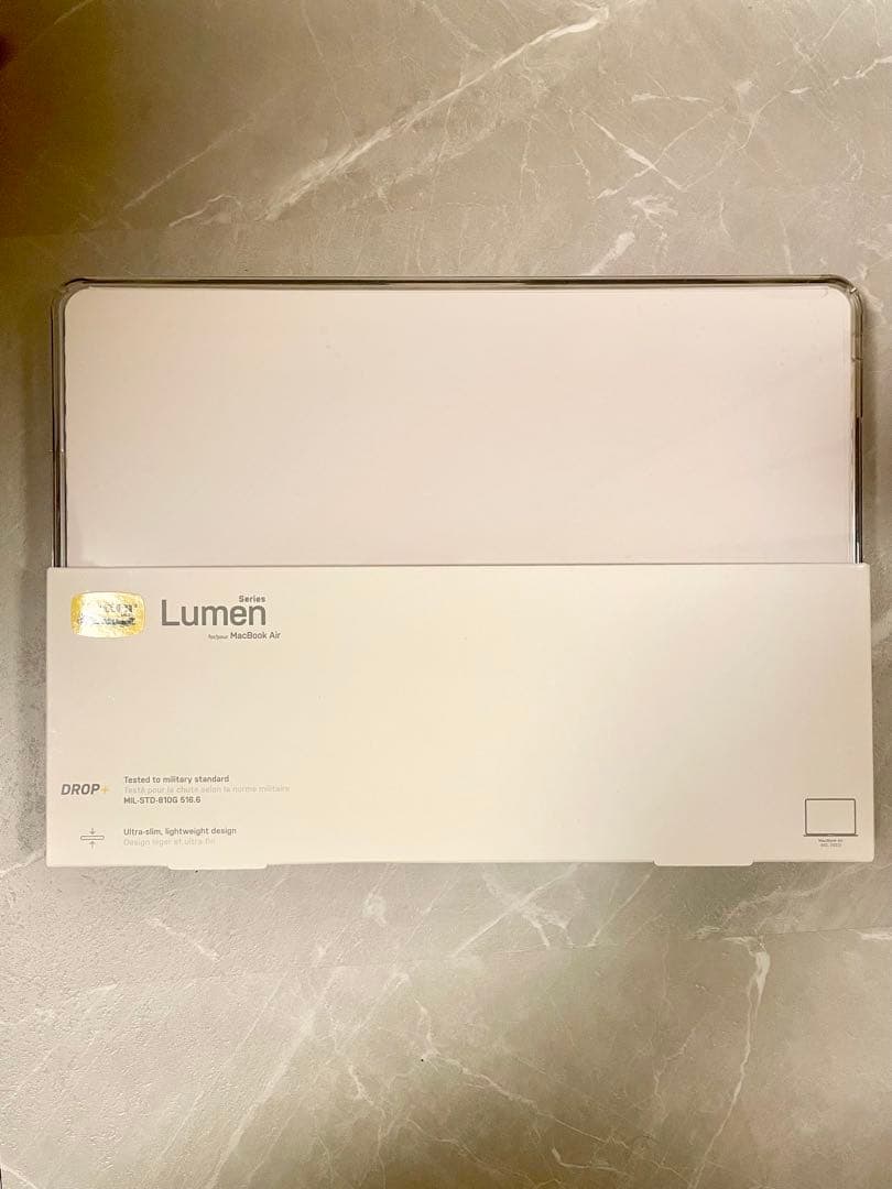 MacBook Air M2チップ　クリアケース