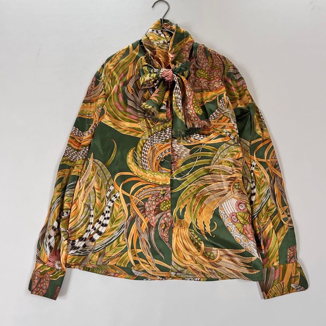 美品✨サルヴァトーレフェラガモ シルク スカーフ付きブラウス 総柄 L
