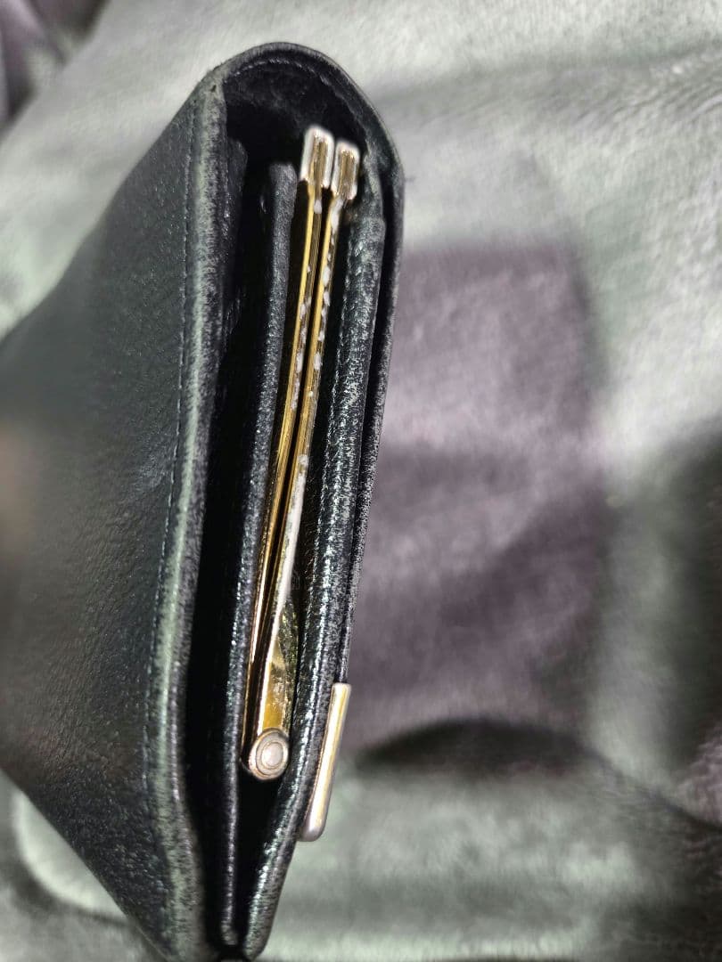 イヴ・サンローラン。長財布。