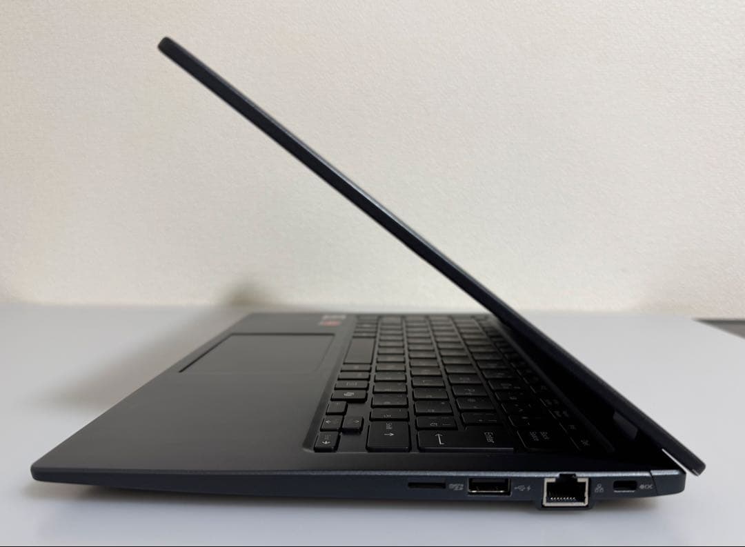 累積407 東芝 GA83/XY 16GB Office 2024年 顔認証