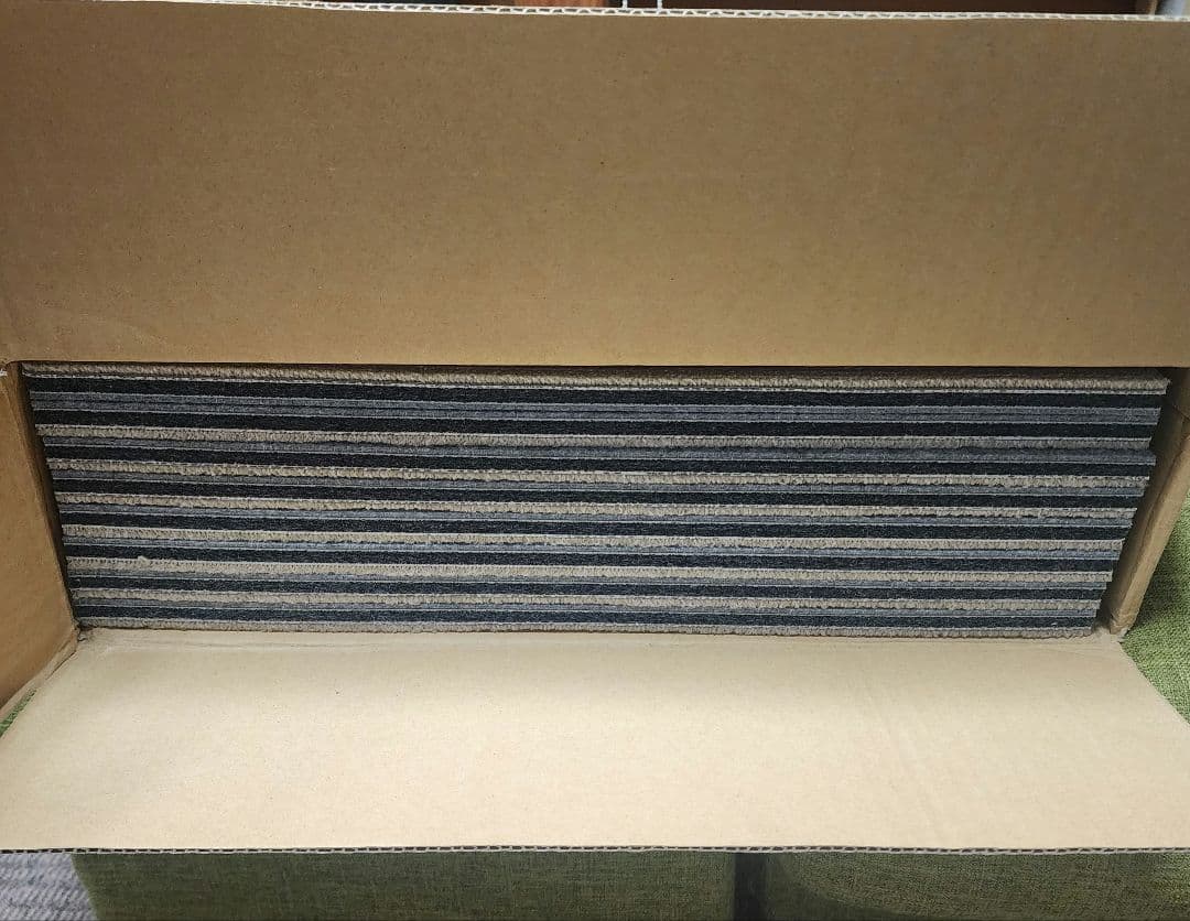 【新品未使用】　MUTE　タイルカーペット　防音専科