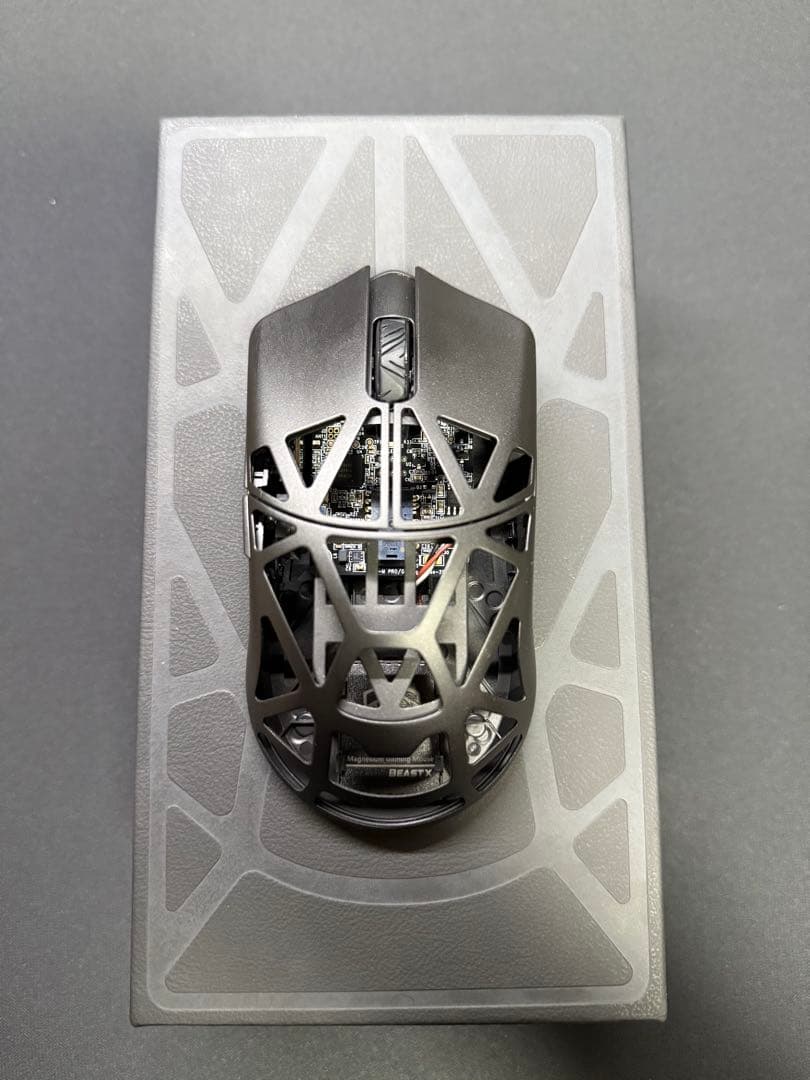 WLMOUSE Beast X Pro Black サイド穴無し