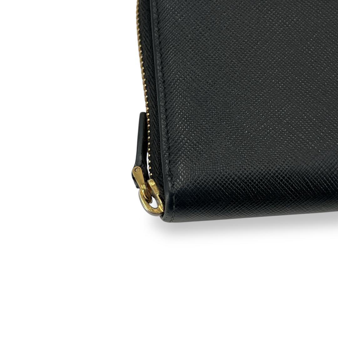 PRADA プラダ　長財布　ゴールドロゴ　ロングウォレット　黒　サフィアーノ