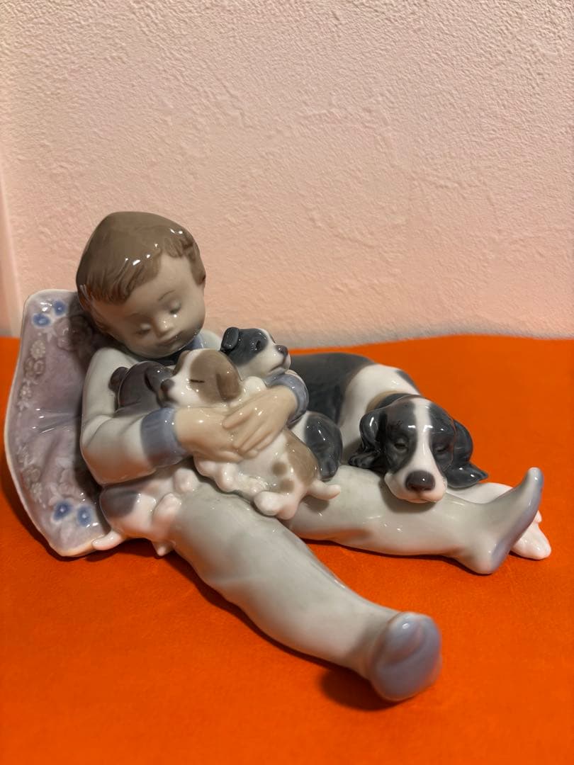 リアドロ　置物　子犬と少年　美品