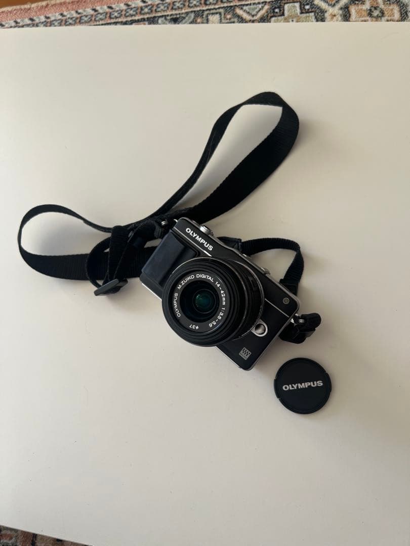 OLYMPUS ミラーレス一眼　pen mini e-pm2