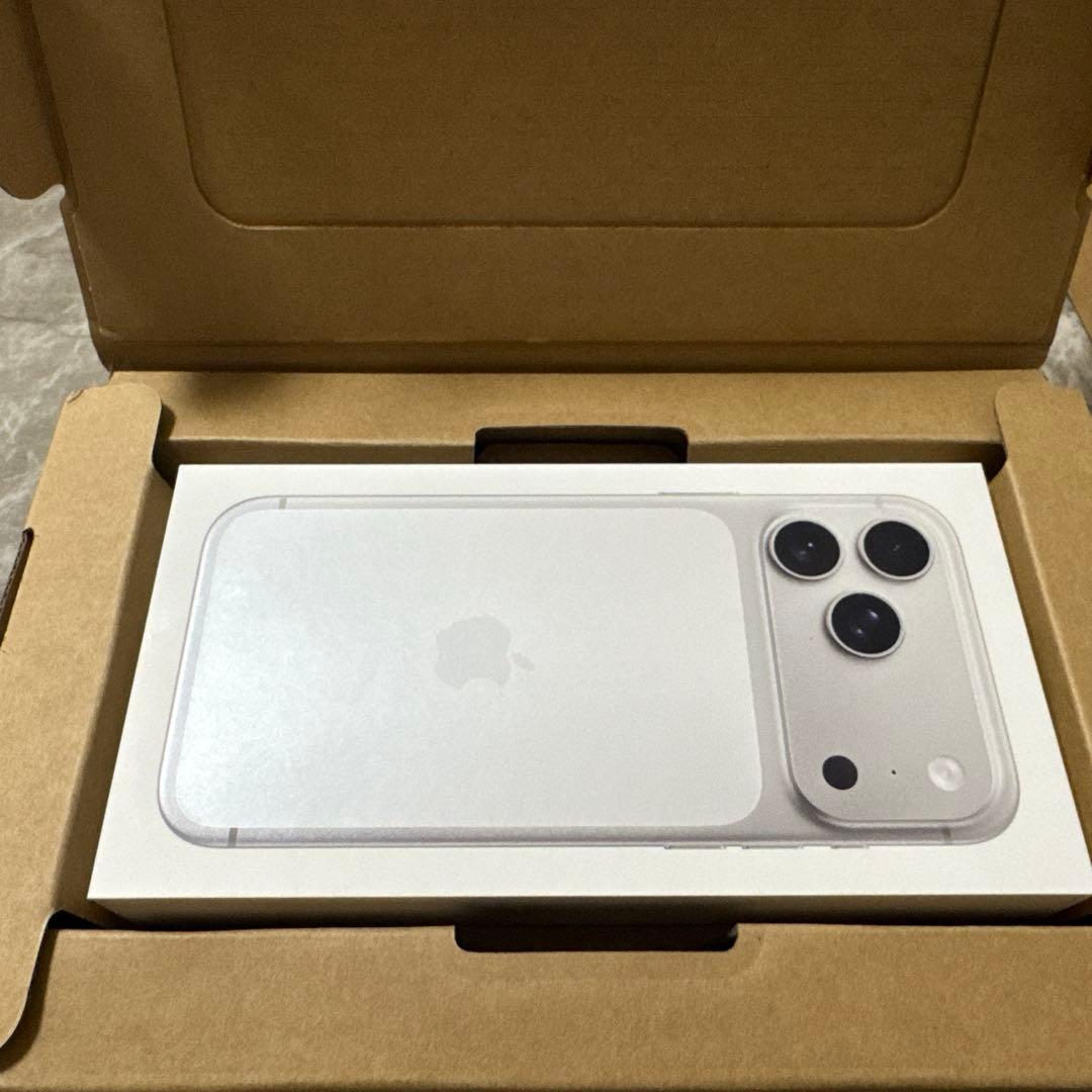 【新品未開封】iPhone17ProMax 1TB Silver 本体