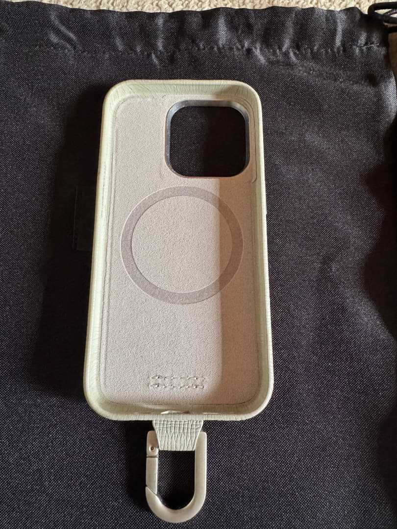 【最値下】objects.io 　iPhone15Proケース・レザーストラップ