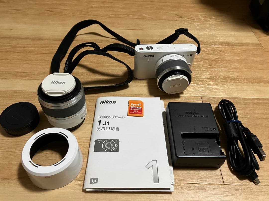 Nikon 1 J1 ミラーレスカメラセット　美品