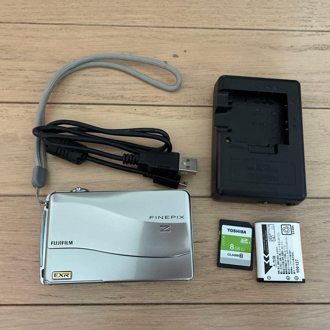 FUJIFILMデジタルカメラ　FINEPIX Z700EXR