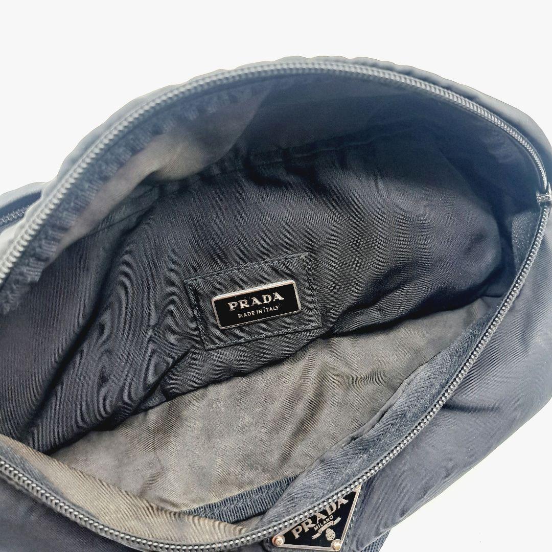 PRADA ウエストポーチ　ボディバッグ 　三角ロゴプレート　ナイロン　ブラック