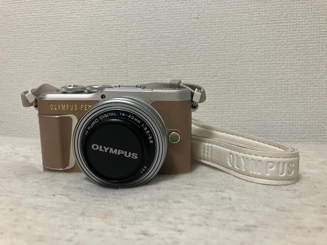 ミラーレス一眼 OLYMPUS PEN E-PL9