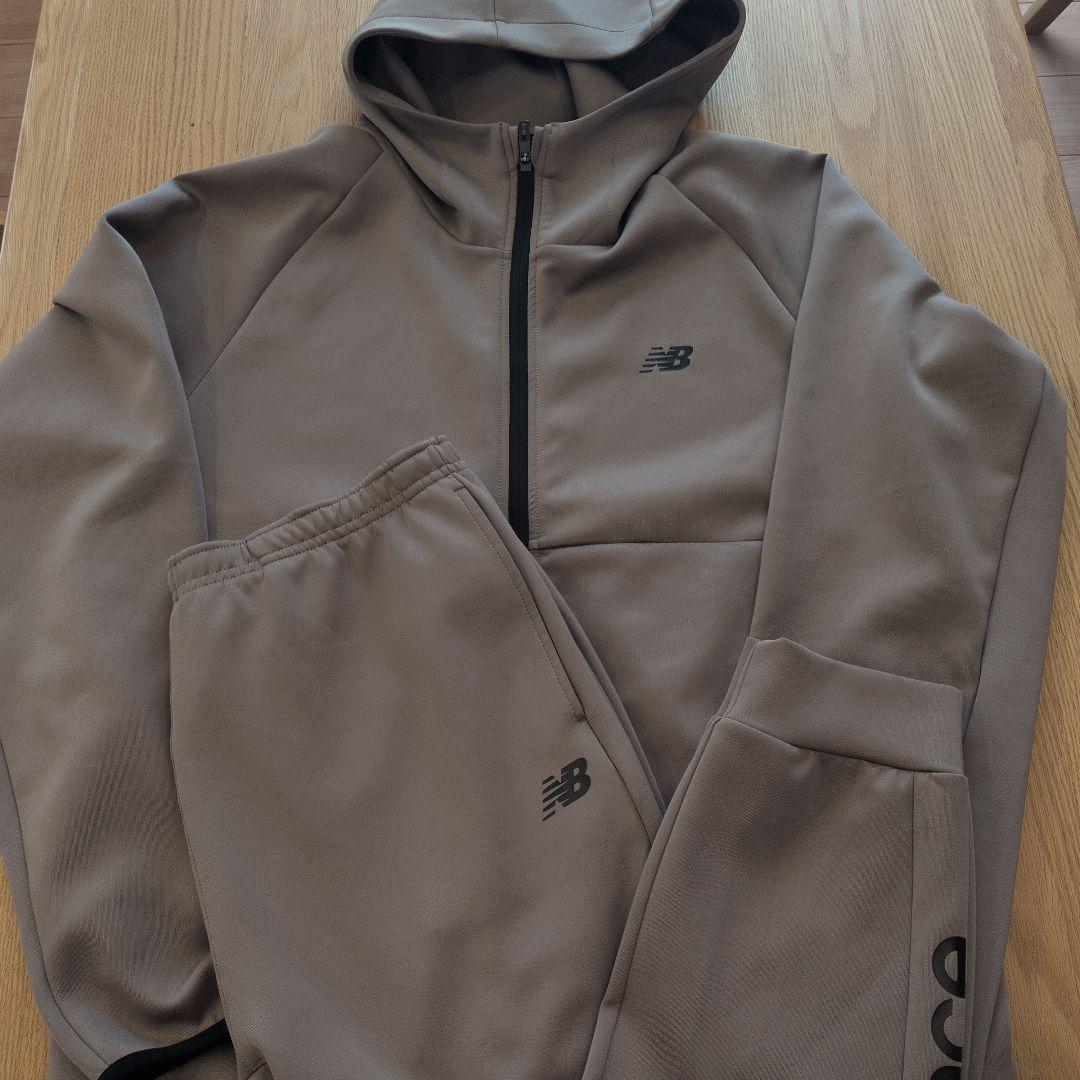 New Balance ベージュ ジャージ上下セット　極美品