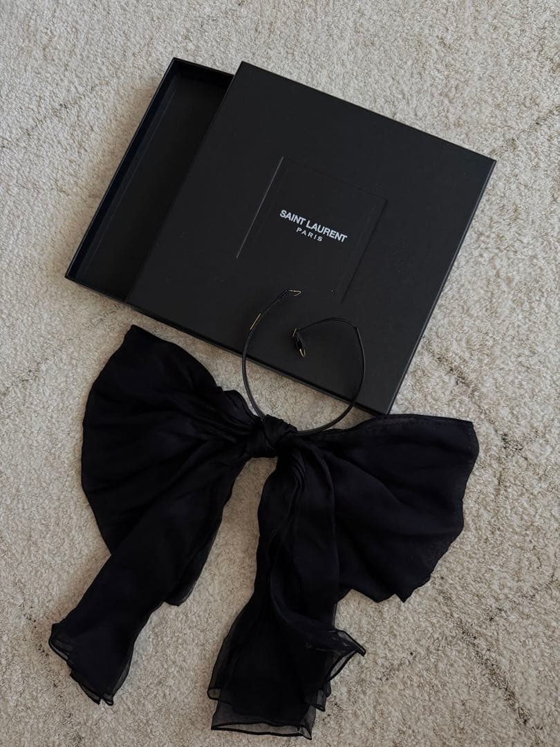 中古美品　Saint Laurent Paris チョーカー リボン シルク