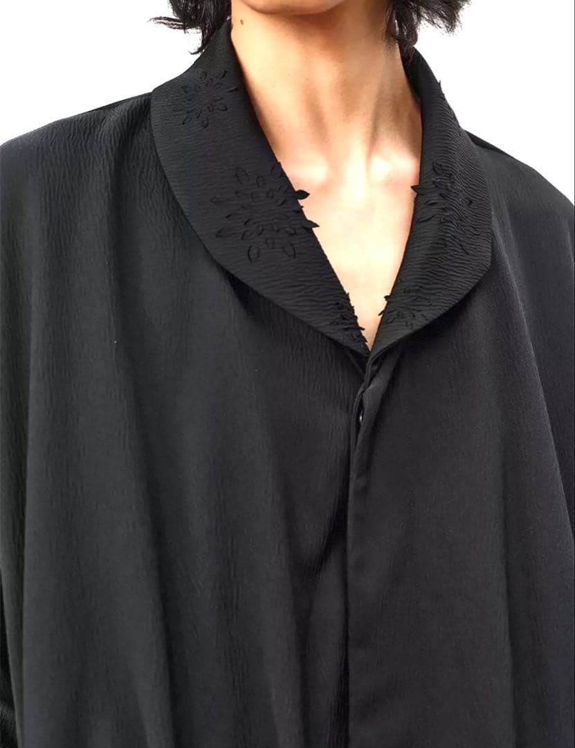 JCAESAR 25AWプリーツドポリレーヨンジャケットデザイン襟ショート丈