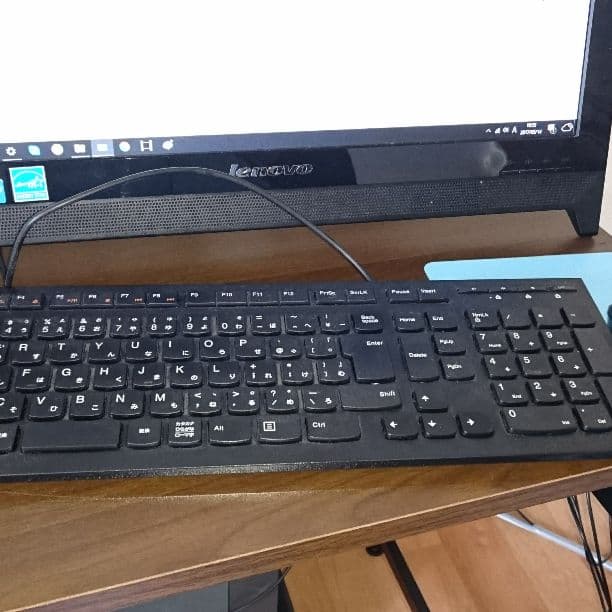 Lenovo PC 19.5型　一体型PC