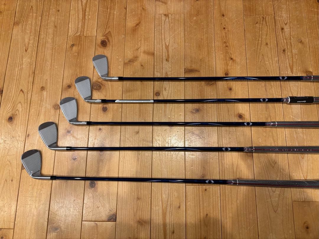 【未使用】 テーラーメイド　Qi アイアン #6-P 純正カーボン 　新品