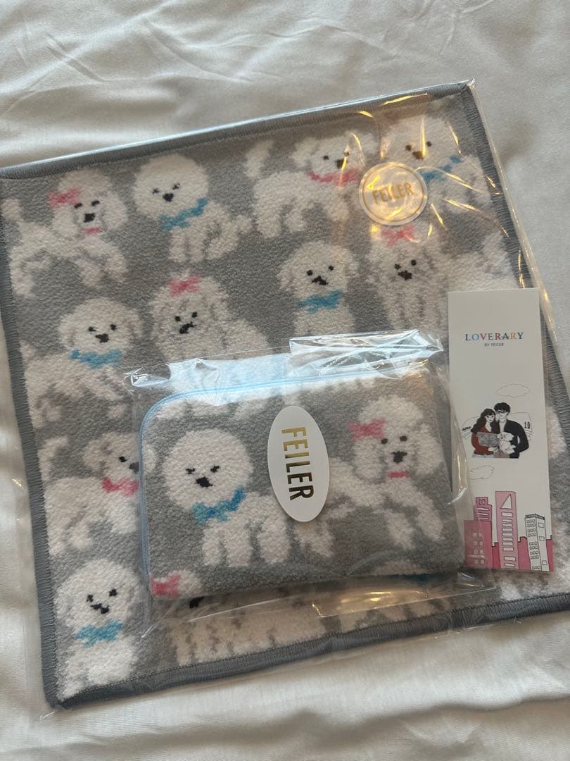 完売品　フェイラー LOVERARY モフモフワンチャン ハンカチ＆ポーチセット