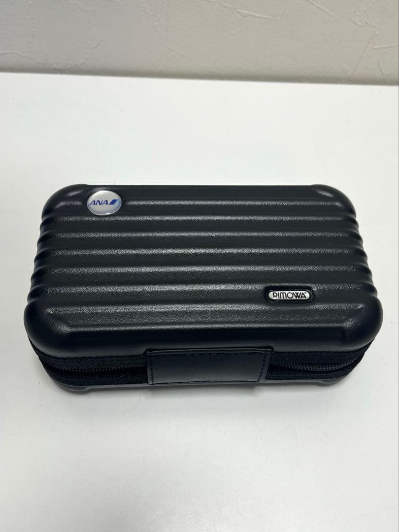 希少ANA 国際線ファースト リモワRIMOWA アメニティポーチ 艶消ブラック