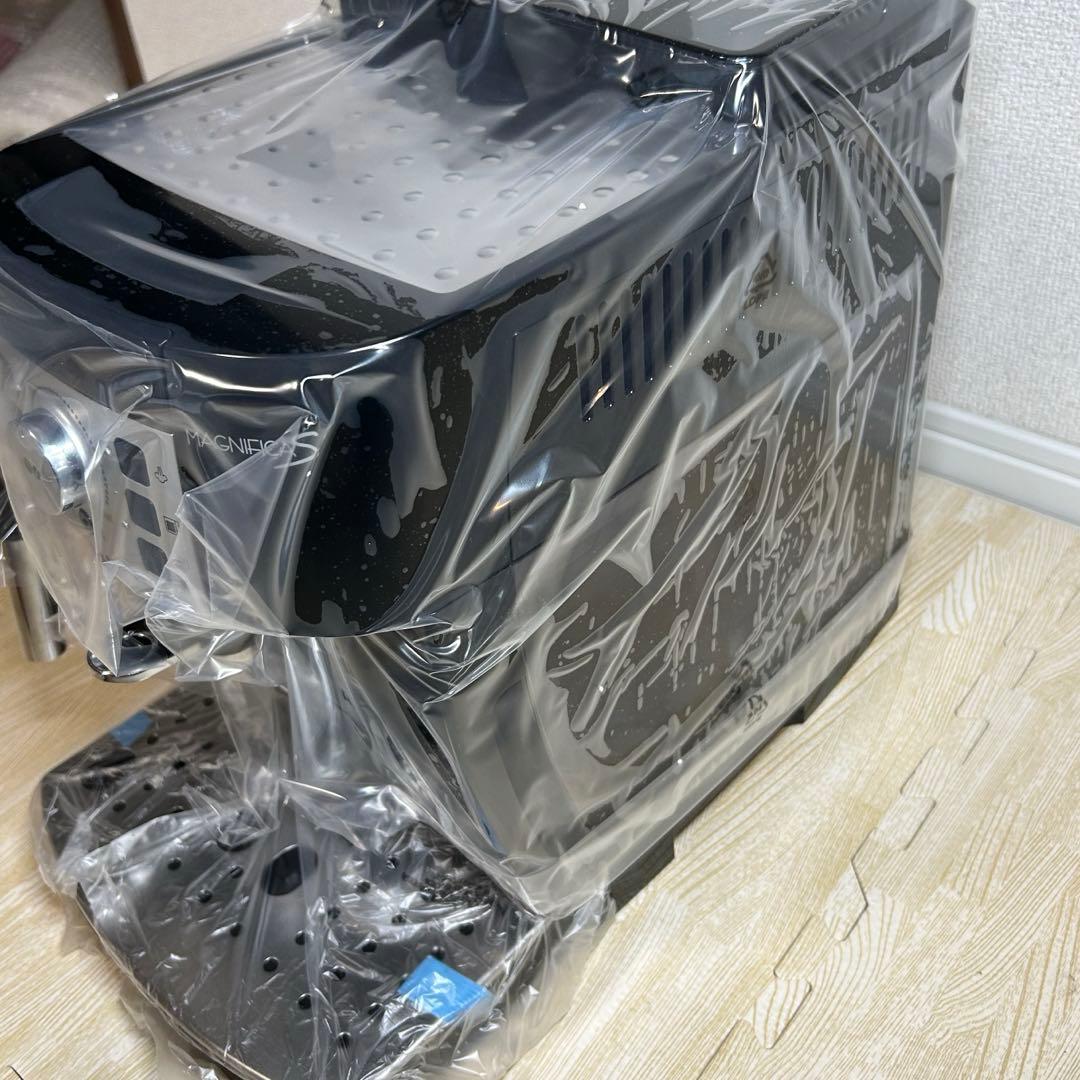 デロンギ(DeLonghi) 全自動コーヒーメーカー　ECAM22112B