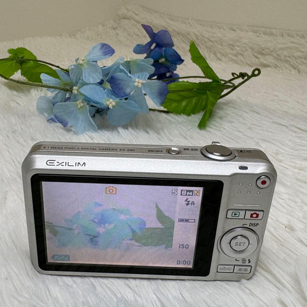 美品　CASIO エクシリム　EX-Z80 充電器 シルバー　コンデジ　動作品