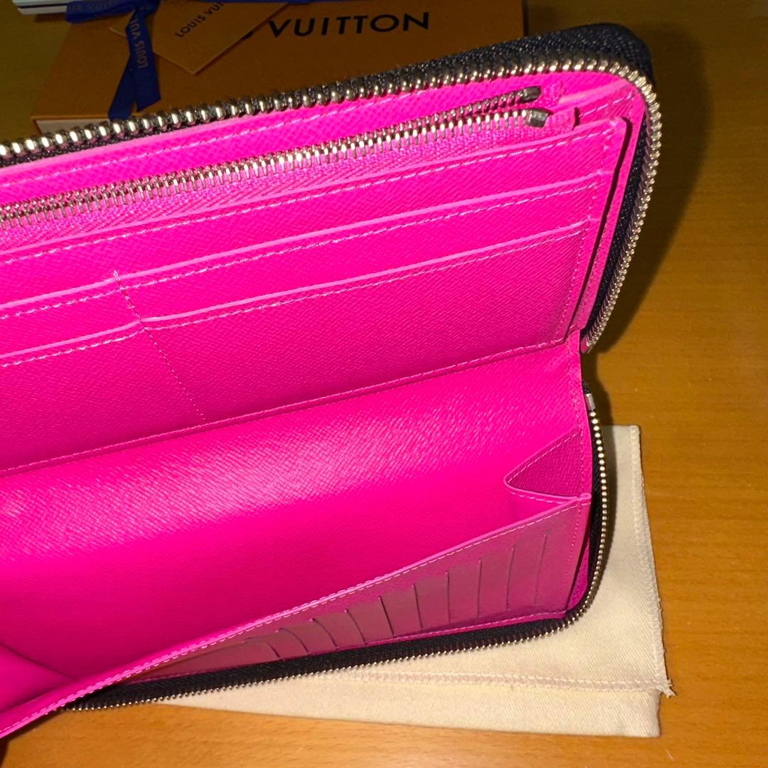 LOUIS VUITTON ジッピーウォレット ピンク色　ヴィトン