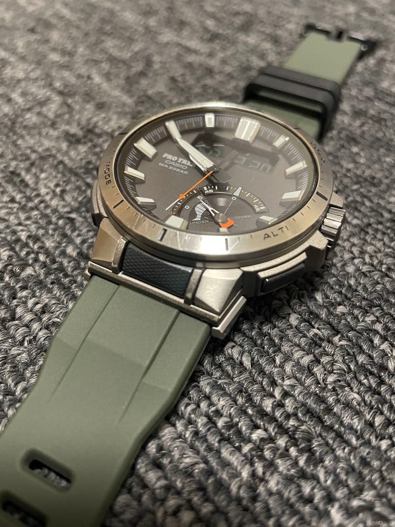 CASIO プロトレック PRW-70YT-7JF 新品ウレタンベルト仕様