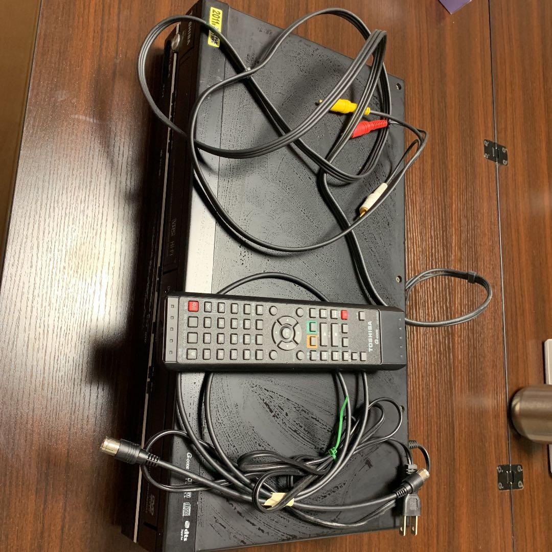 TOSHIBA ビデオ　一体型DVDプレイヤー　SD-V800