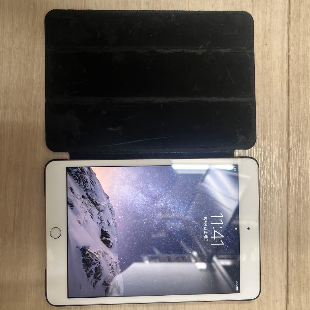 iPad ゴールド 7．9インチ カバー付き