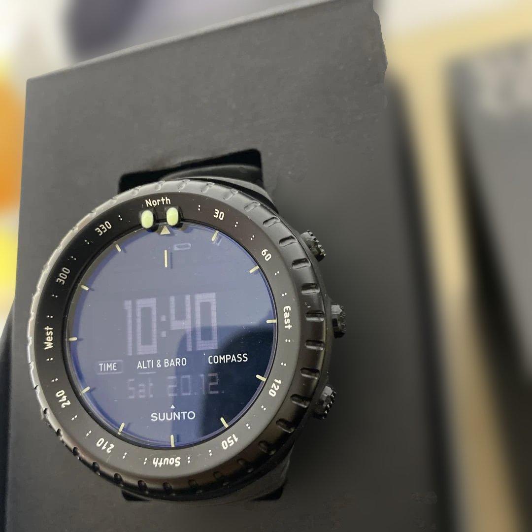 SUUNTO CORE スント コア オールブラック 時計新品。