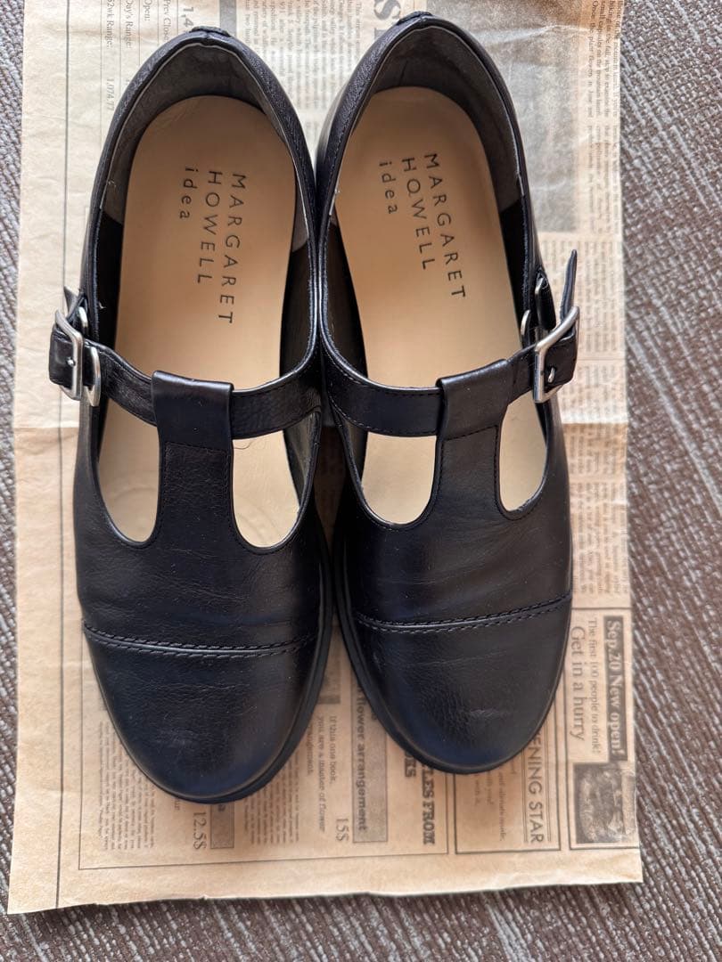 トラックソールＴストラップシューズ ／マーガレット・ハウエル アイデア