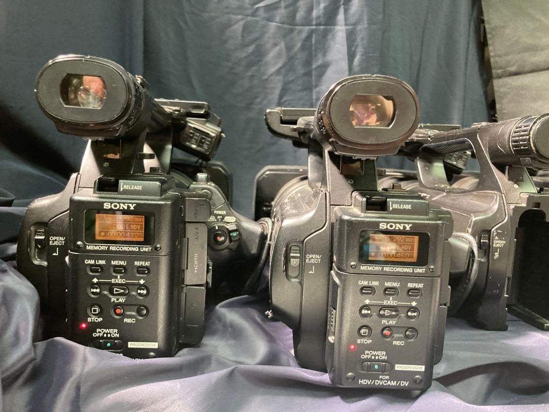 SONY hvr-MRC1K 4個セットとソニーZ5Jの5台おまけ付き！