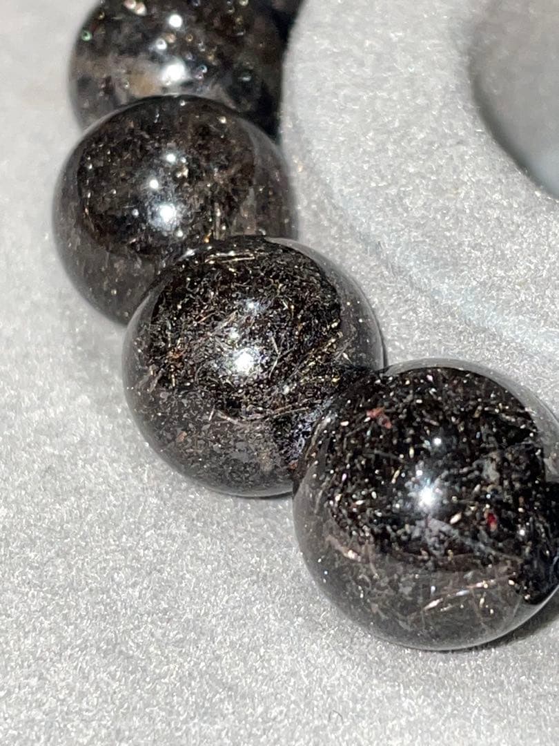 ブラックプラチナルチルクォーツ12.5mm級ブレスレット(ヘマタイト共生)