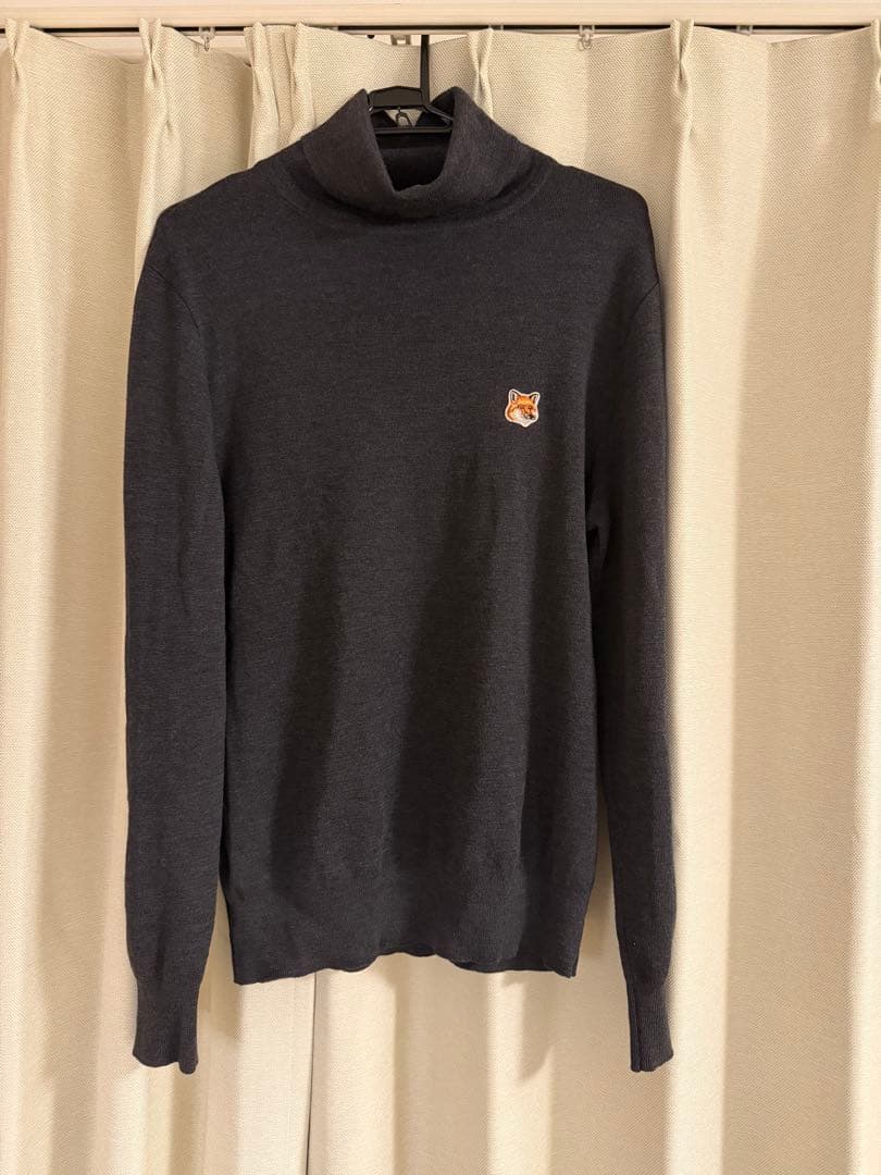 本日限定値下げ【美品】メゾンキツネタートルネック