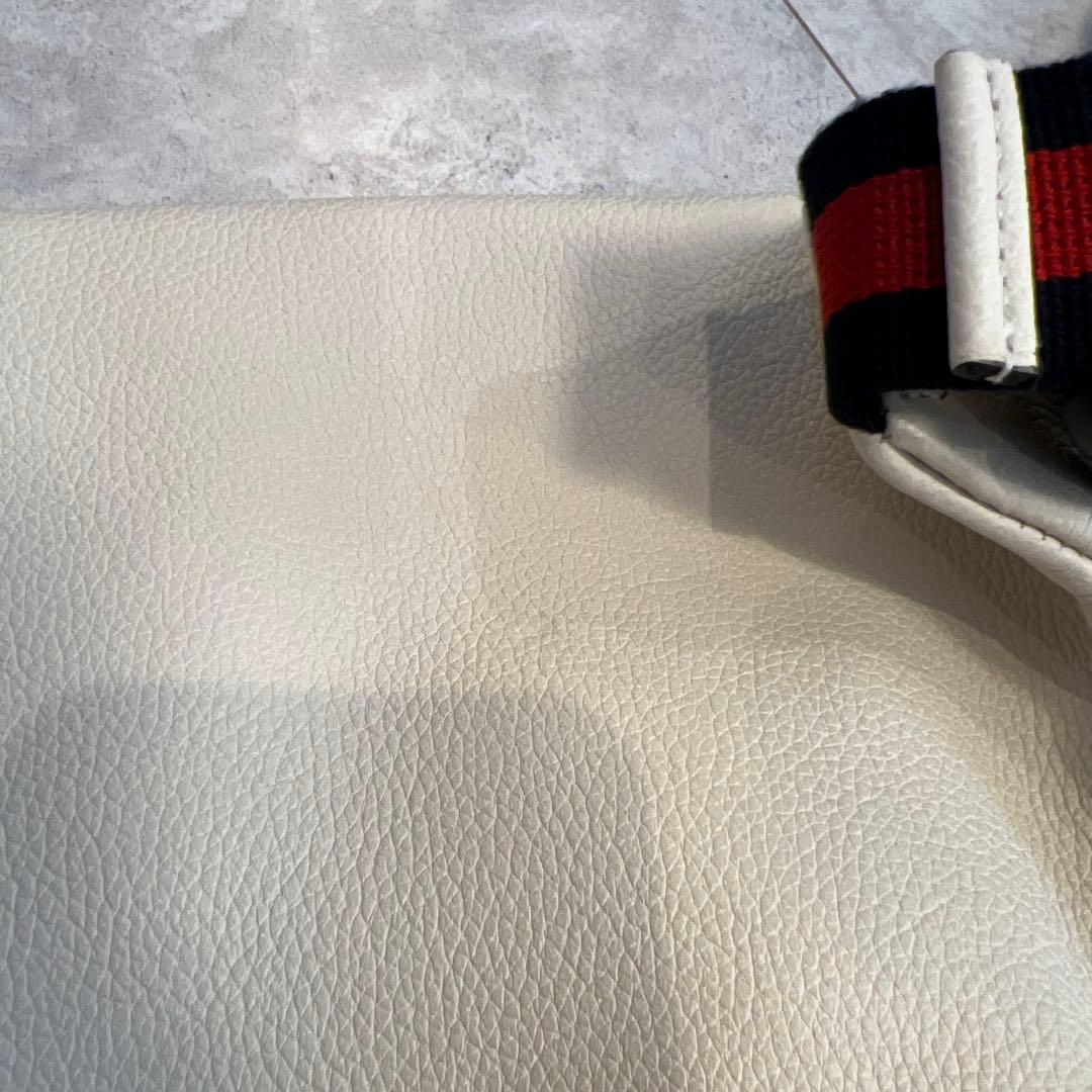 GUCCI ♡ロゴボディバッグ・ウエストポーチ