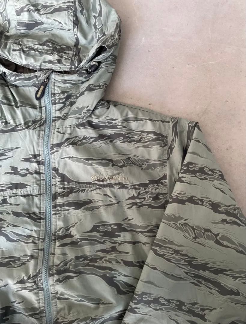 Columbia camouflage jacket カモフラージュジャケット