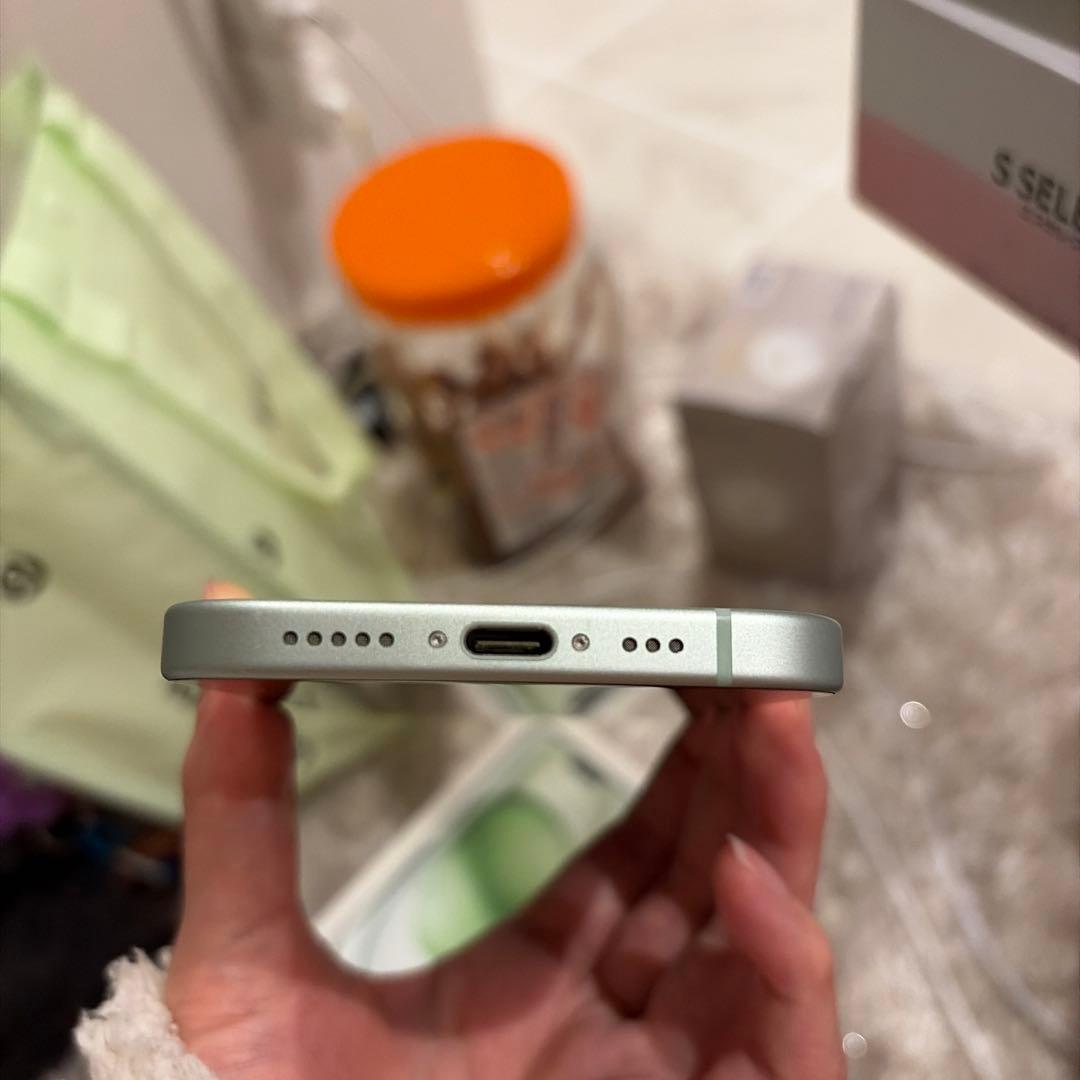 Apple iPhone 15 128GB ミッドナイトグリーン 本体