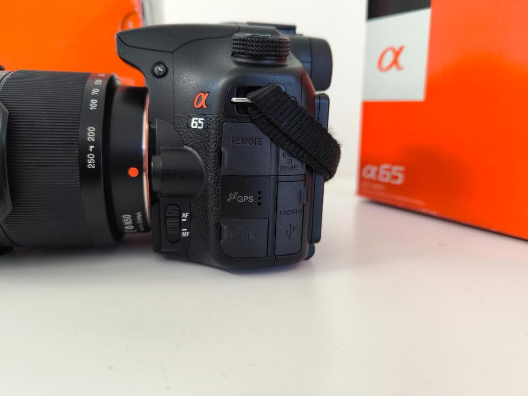 ソニー　α６５カメラセット（18－250㎜レンズ付き）