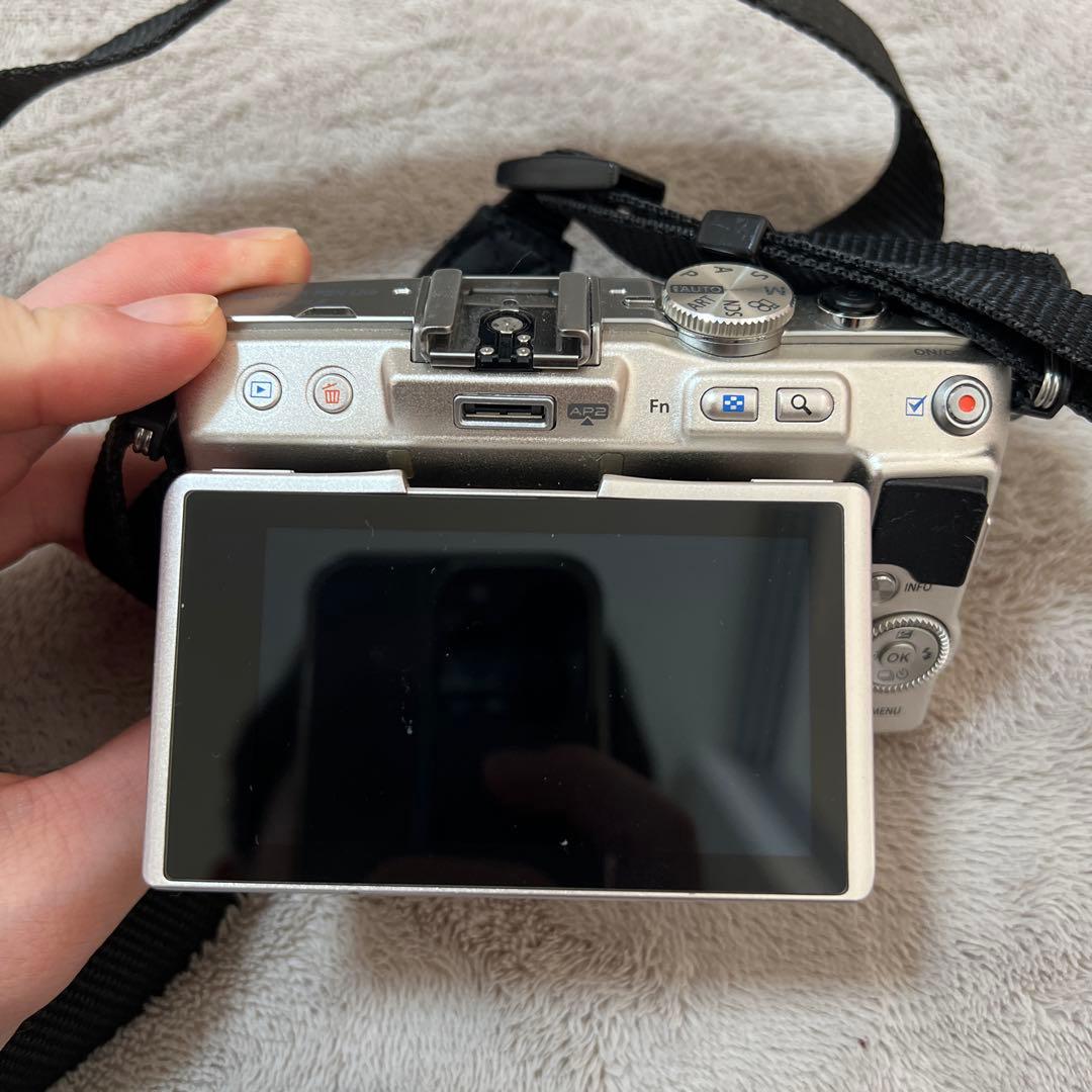 OLYMPUS PEN E-PL5 シルバー 本体　ジャンク