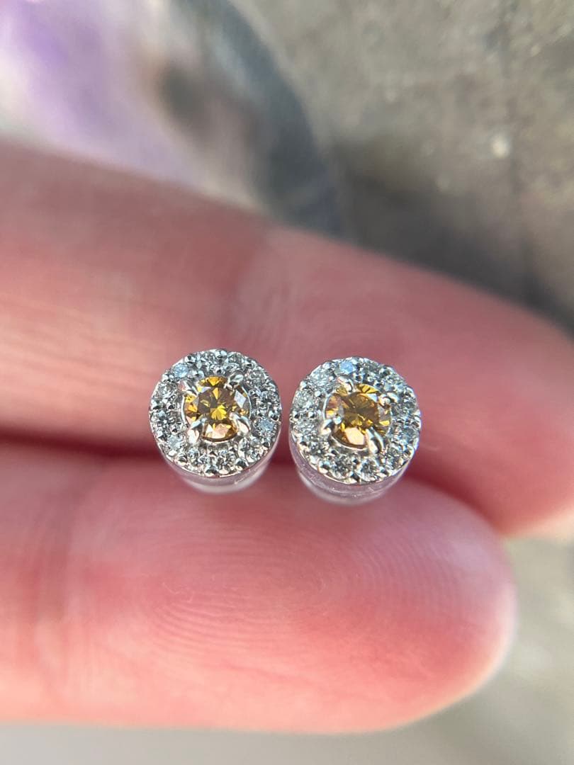 新品pt900イエローダイヤモンド0.18ctピアス