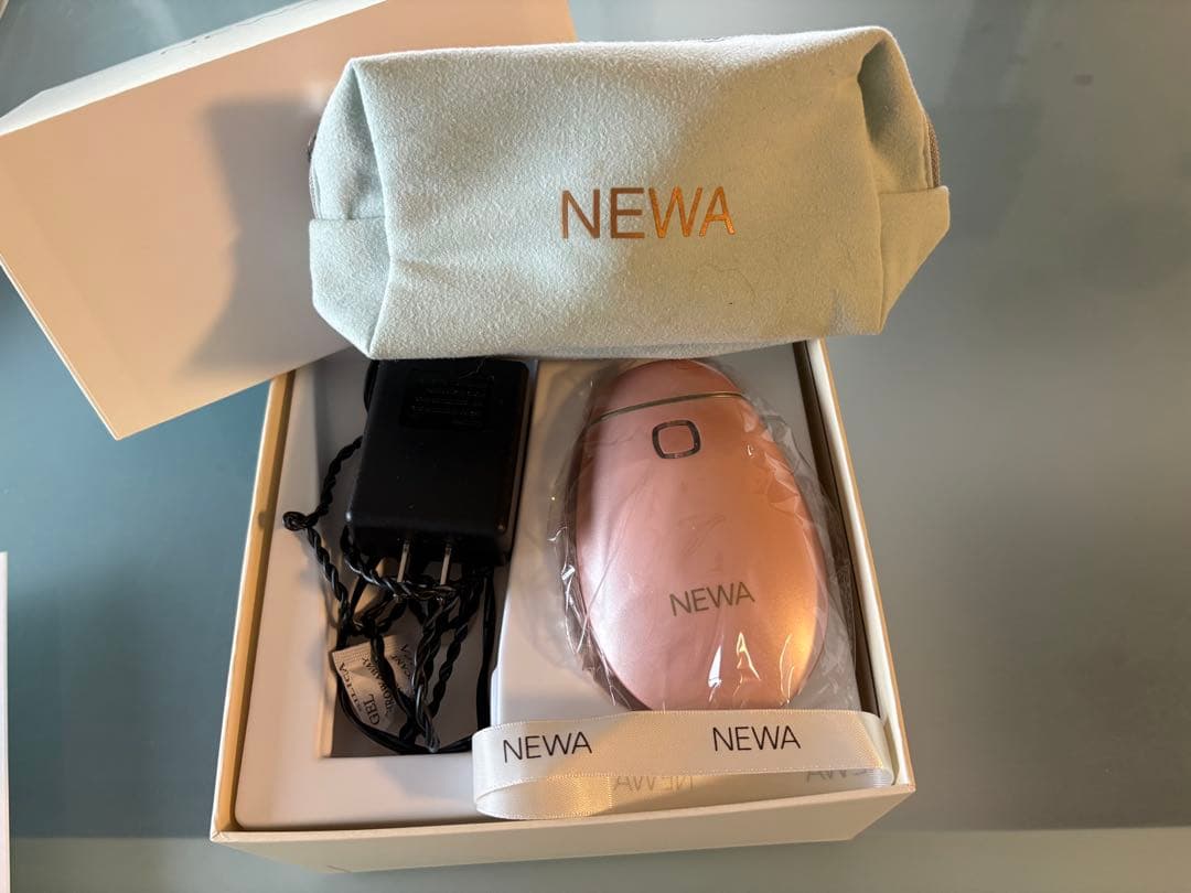 NEWA 美顔器 ピンク 付属品あり